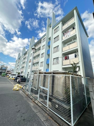 大建コーポ千里丘B棟の外観