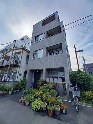 サウサリート山本の外観