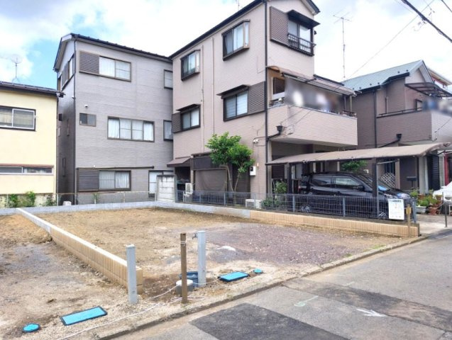 【外観】 | 三芳町藤久保　新築一戸建住宅　最終1棟（ふじみ野店） | スーパー徒歩9分、ドラッグストア徒歩10分、コンビニ徒歩5分。生活施設が周辺にそろう便利な環境。
