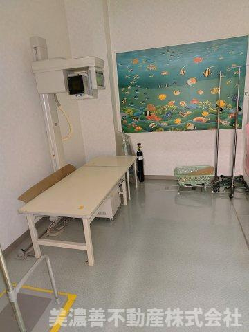 ６０５９９　山県市東深瀬診療所の内装