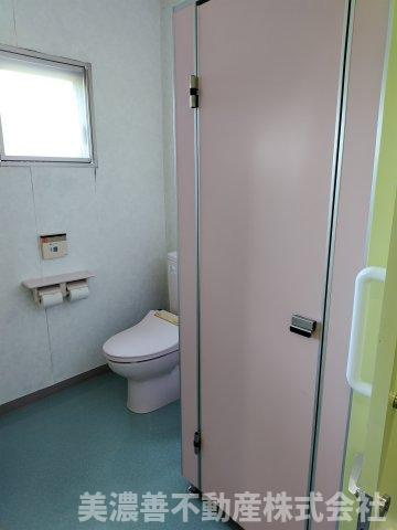 ６０５９９　山県市東深瀬診療所の内装