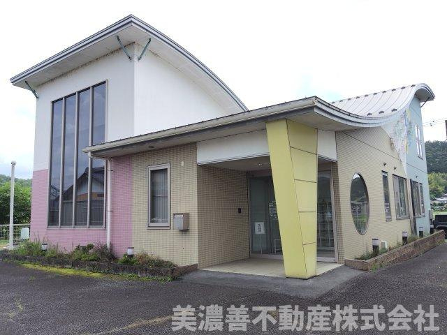 ６０５９９　山県市東深瀬診療所の外観