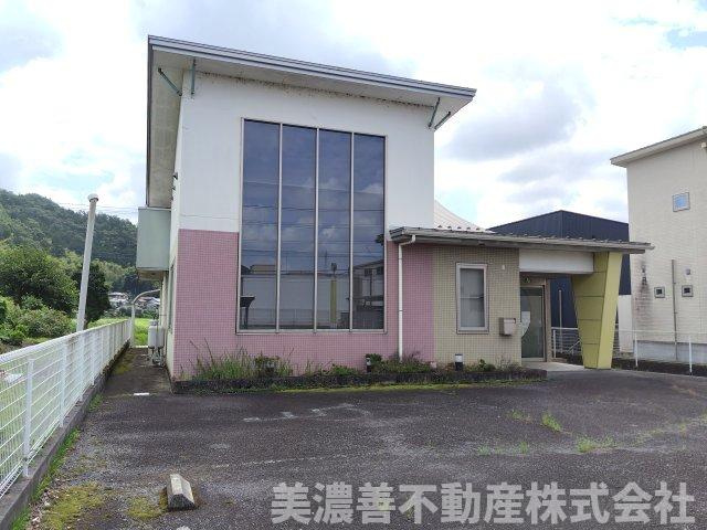 ６０５９９　山県市東深瀬診療所の外観