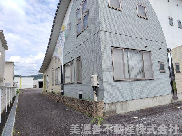 ６０５９９　山県市東深瀬診療所の外観