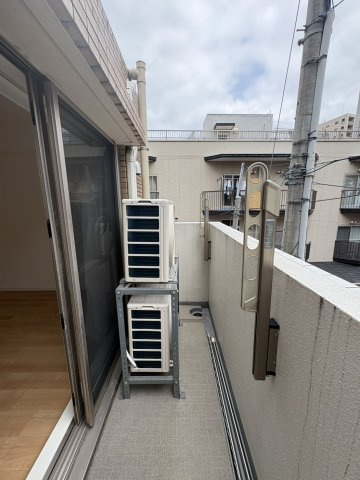 【バルコニー】