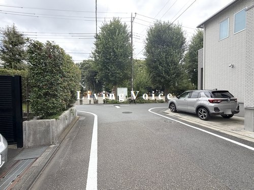 【仲介手数料０円】相模原市中央区富士見3丁目　中古一戸建ての前面道路含む現地写真|相模原市中央区富士見3丁目　中古一戸建て