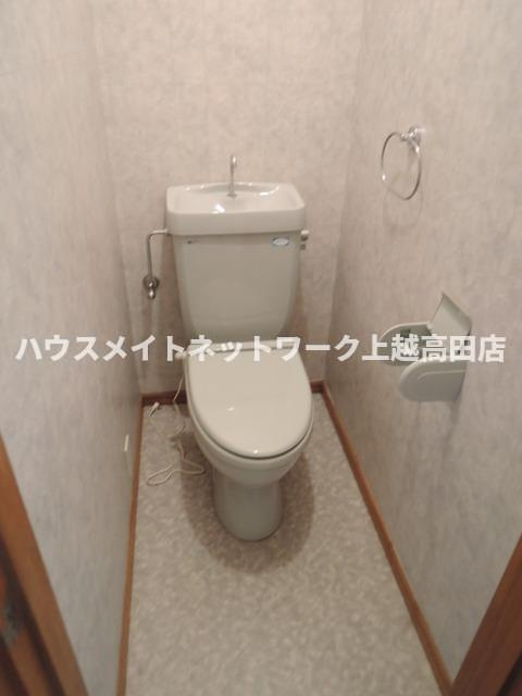 リバティ越後Ａのトイレ|トイレ（参考同型リバティ越後B 205号室反転室内写真）
