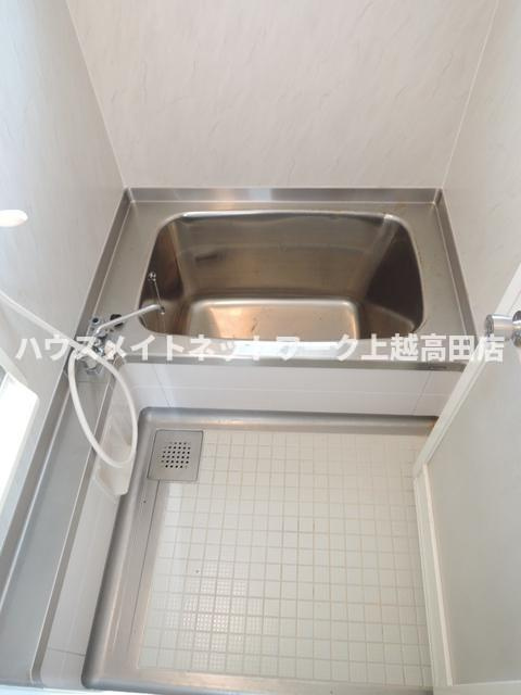 リバティ越後Ａの浴室|浴室（参考同型リバティ越後B 205号室反転室内写真）