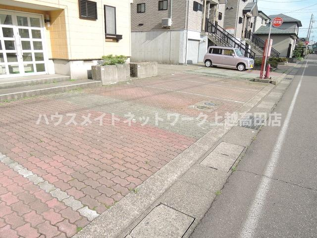 リバティ越後Ａの駐車場|駐車場