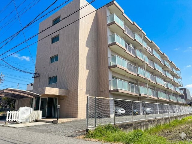 一宮市三条字郷東藤の一棟マンション