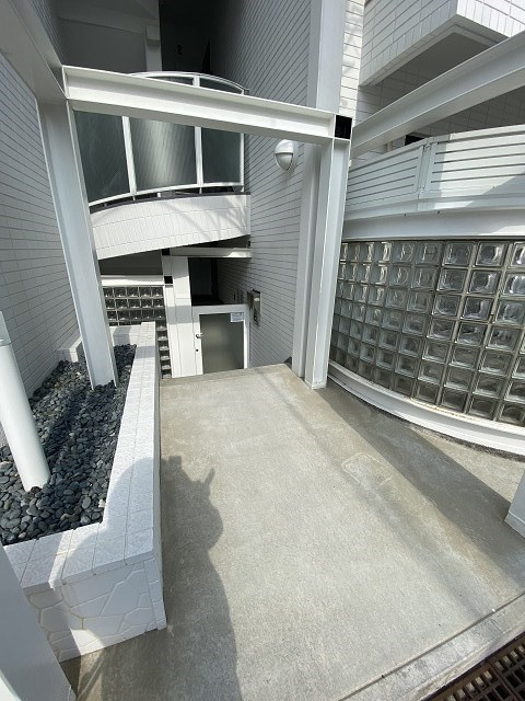 TSUKAGUCHI HOUSEのエントランス