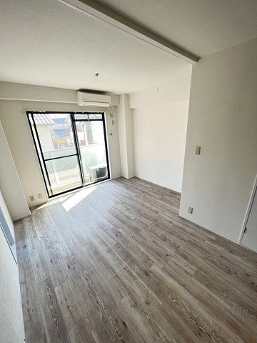 TSUKAGUCHI HOUSEの居間・リビング