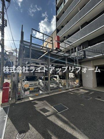 プレサンスKOBEグレンツの駐車場