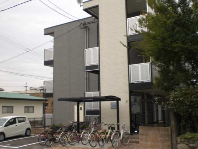 レオパレスＳＡＴＵＫＩの外観