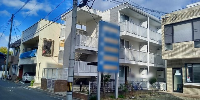 レオパレスセントラルウイングの外観