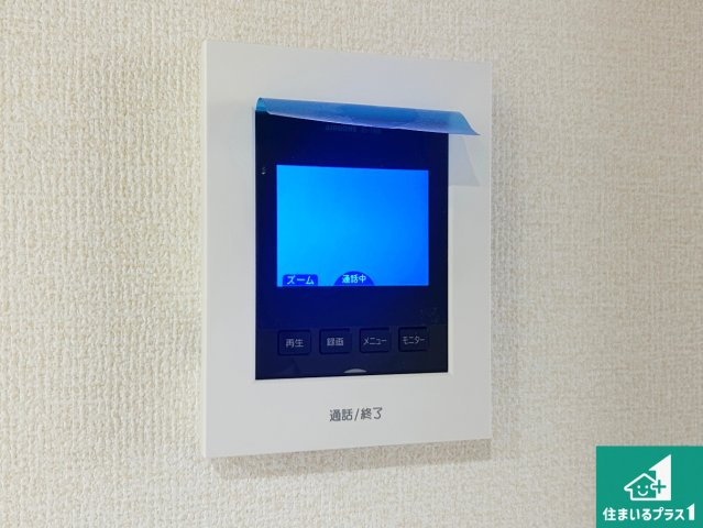 尼崎市神田中通　新築一戸建ての防犯設備|カラーモニターインターホン！声だけでなく来訪者の姿や顔がモニターで確認できるので、小さなお子様がいらっしゃるご家庭でも安心できます！