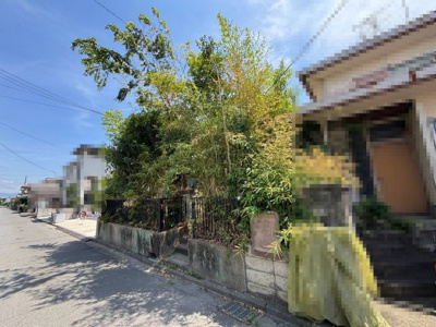 【前面道路含む現地写真】 | 唐国町４丁目　売土地 | 現況でお渡し、建築条件なしです！そのまま使うも良し、お好きな家を建て直すも良しです♪