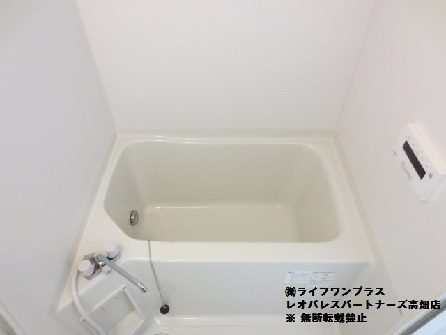 レオネクストチェリッシュ太平通の浴室