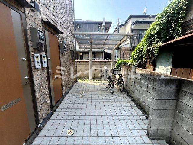 サンハウス中央のロビー