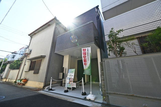 大阪市淀川区田川１丁目新築一戸建て｜3LDK＋駐車1台可の外観|周辺にスーパー・コンビニがあり、生活施設が身近にそろった利便性の高い住環境です。