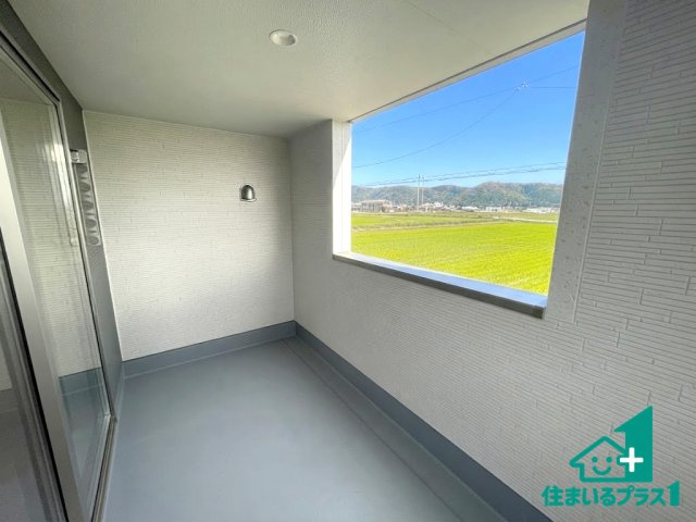 ★24(土)25(日)現地見学可能！★長浜市南小足町　第9期　限定1邸のバルコニー|日当たりのよいバルコニー！お部屋が開放的に！