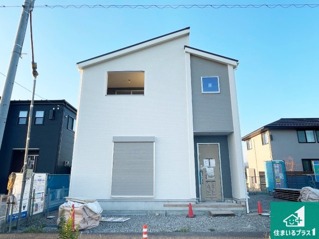 長浜市南小足町　第9期　新築一戸建ての外観|周辺は落ち着いた街並みの住宅地！子育てがしやすい住環境です！まだ未完成ですが、現地でしかわからない事もございます。是非一度ご覧ください。
