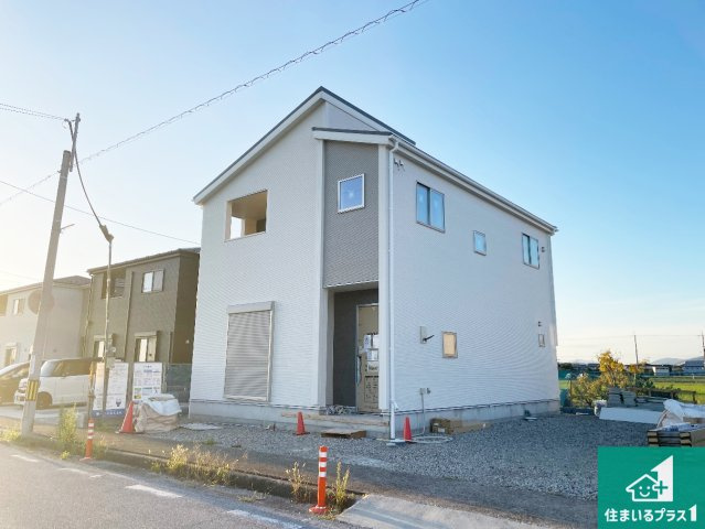 長浜市南小足町　第9期　新築一戸建ての外観|現在の進捗状況です！順調に作業進行中、完成が待ち遠しいです！詳細の間取り等、お気軽にお問い合わせください！
