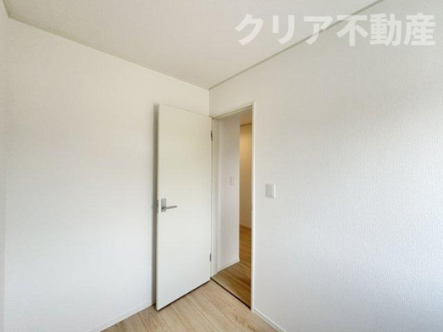 【洋室】 | 平屋ラスト2棟　前橋市青柳町新築☆南道路角地☆ | 玄関横書斎です。エアコンの設置ができますので在宅勤務にも◎