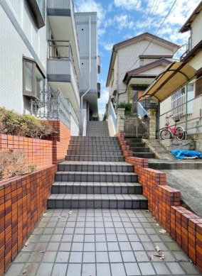 ワコーレエレガンス新検見川のエントランス