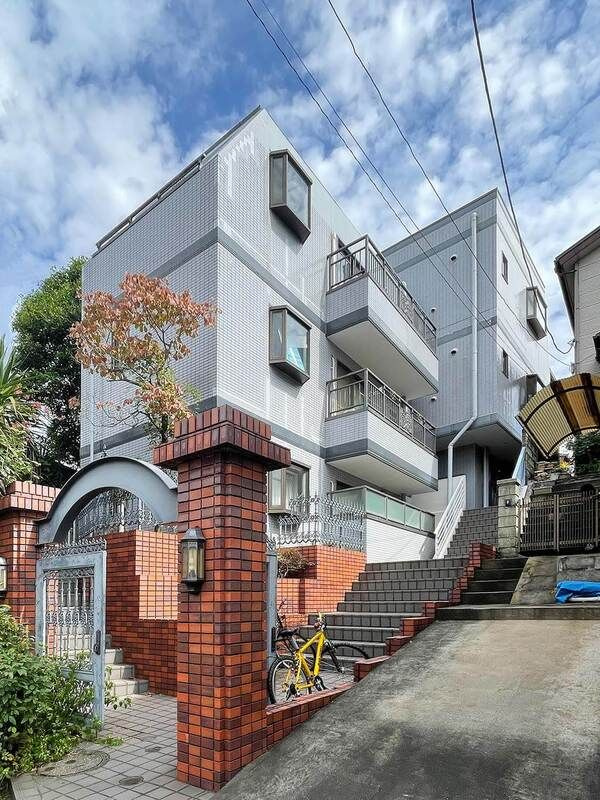 ワコーレエレガンス新検見川の外観