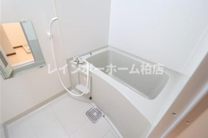 仲介手数料（賃料の1.10ヵ月）の50％OFF対象物件！の浴室|コンパクトで使いやすいお風呂です