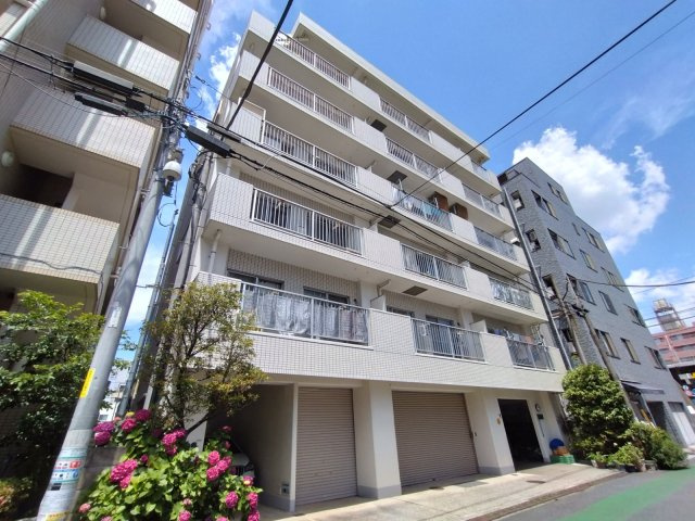 小泉ビルの外観