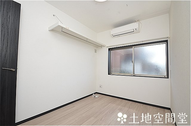 熊谷1丁目貸家の洋室