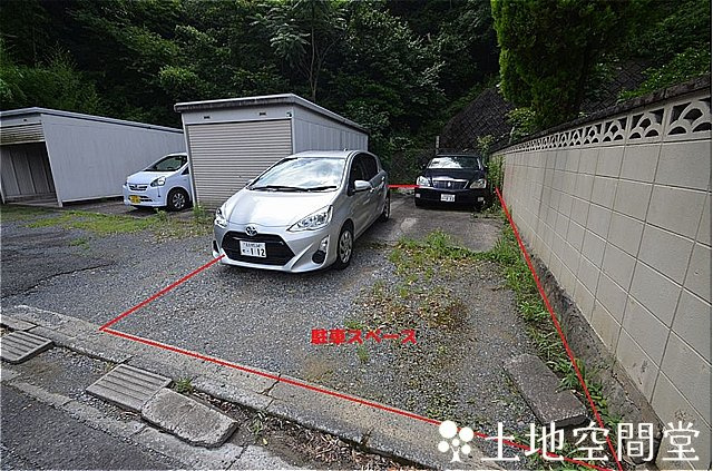 瀬板　貸家　平屋の駐車場