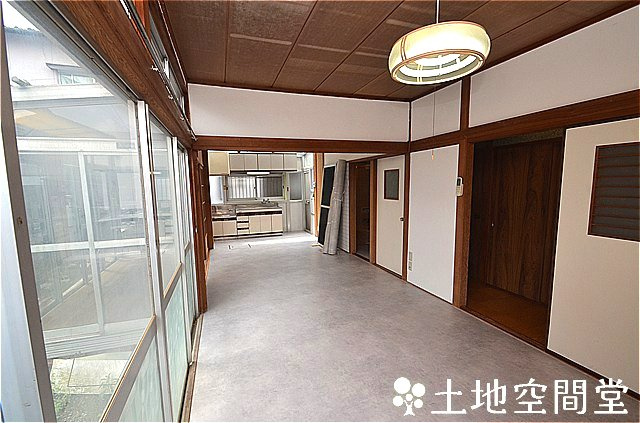 塔野3丁目戸建の居間・リビング