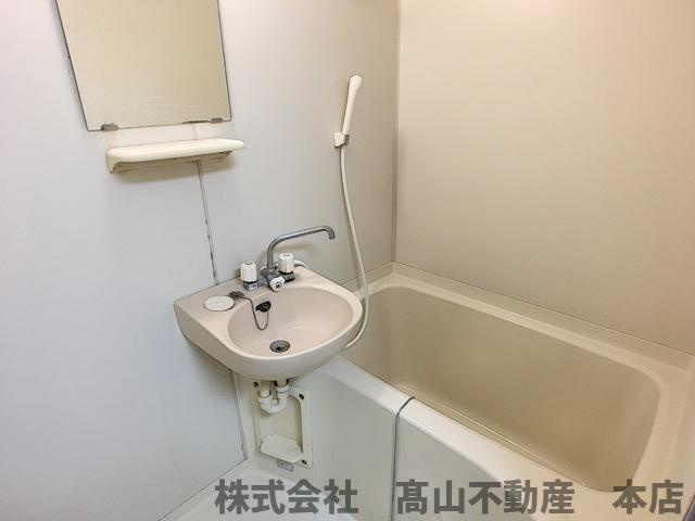宗像市赤間３丁目のアパートの浴室