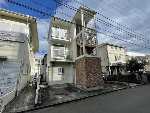 グランディール中央の外観