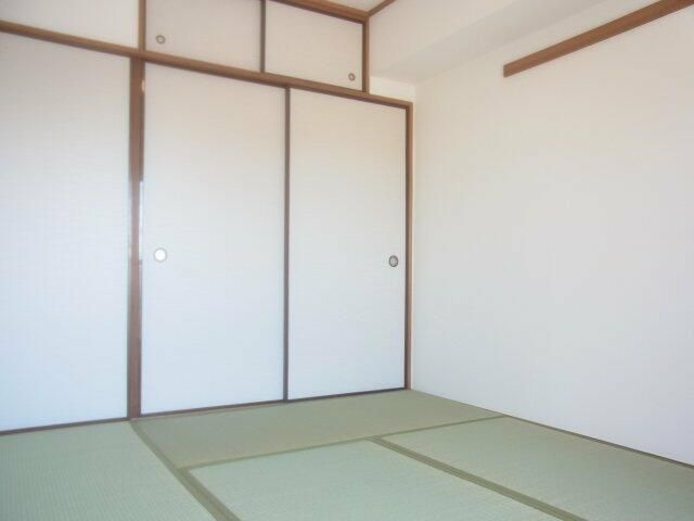プライムアーバン武蔵小金井の和室