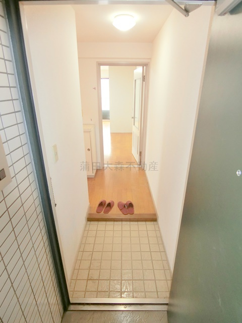 シャトレ山王ビルの玄関