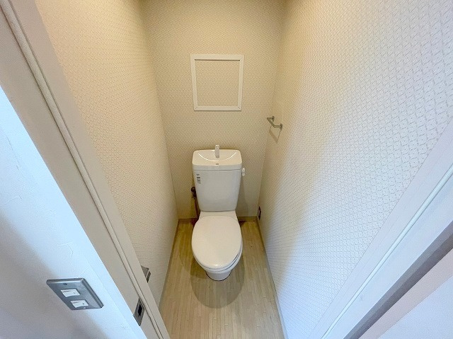 西中島東行マンションのトイレ