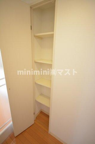 アーデンタワー立売堀の収納