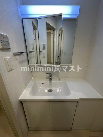 スプランディッド弁天町WESTの洗面所