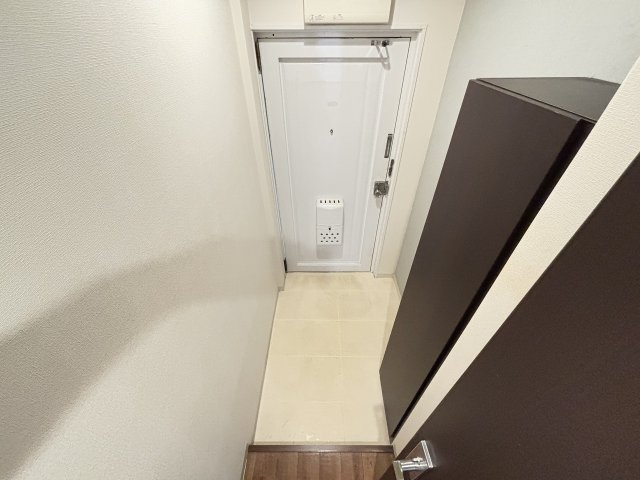 ビギンハイツB棟の玄関