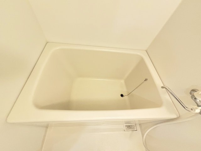 ビギンハイツB棟の浴室
