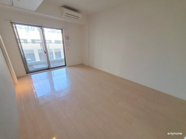 SERENiTE本町エコート　仲介手数料無料の寝室