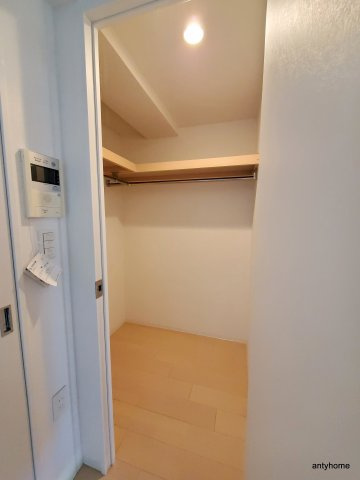 SERENiTE本町エコート　仲介手数料無料の収納