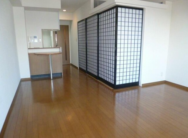 【居間・リビング】 | ヴァンテアンライフ高円寺壱番館 | 12.0帖のきれいな洋室。