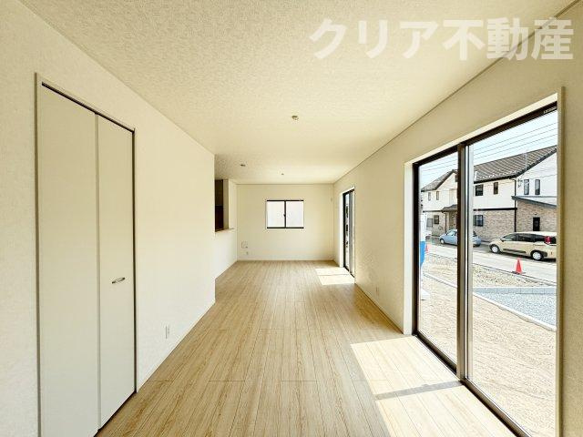 【居間・リビング】 | LDK22帖☆前橋市青柳町新築☆南道路☆