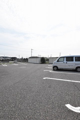 【駐車場】 | ユア　アルボーレ