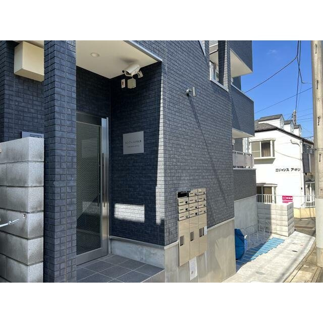 コンフォルタ秋津のエントランス